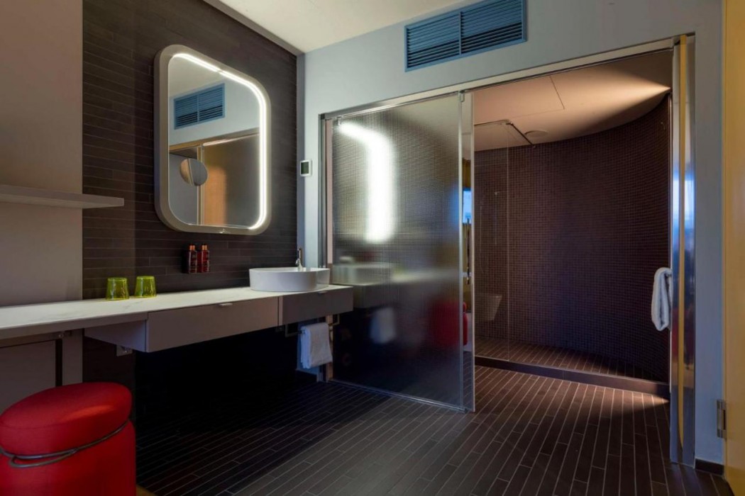 b mine hotel dusseldorf