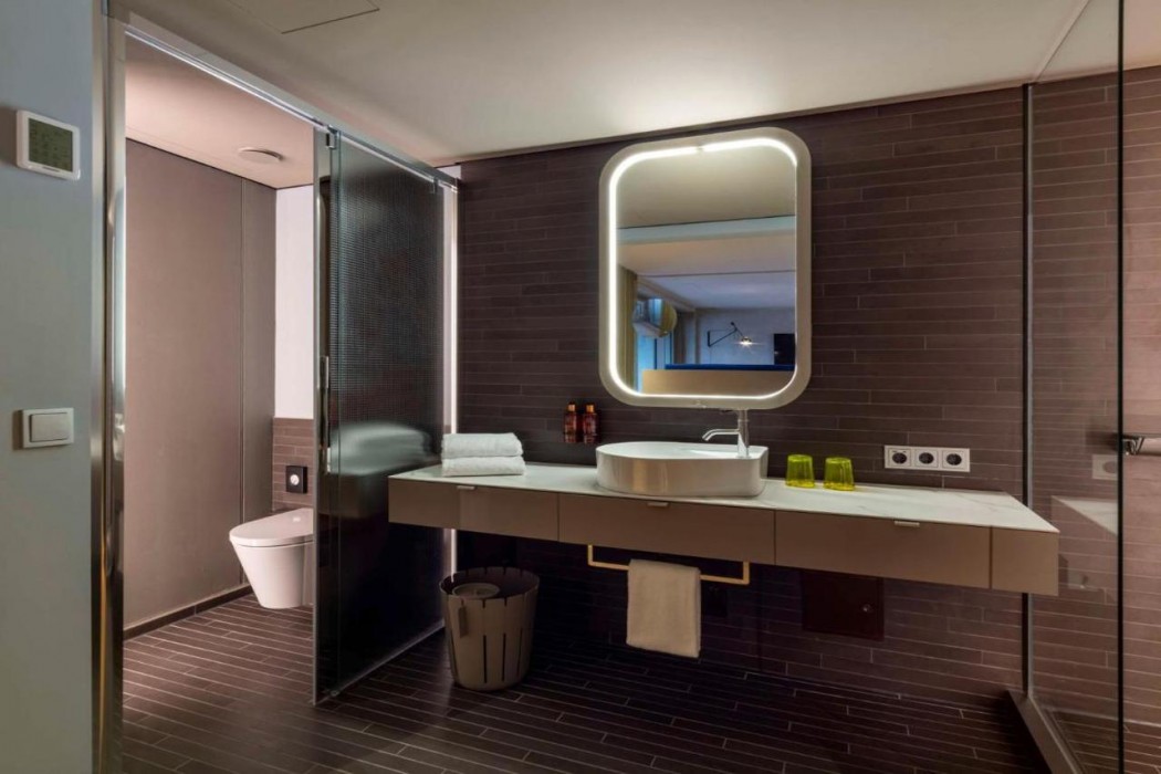 b mine hotel dusseldorf