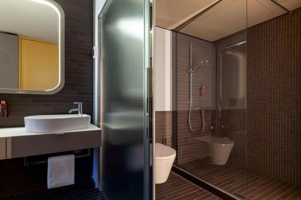 b mine hotel dusseldorf