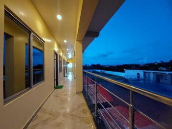 sea wave beach resort