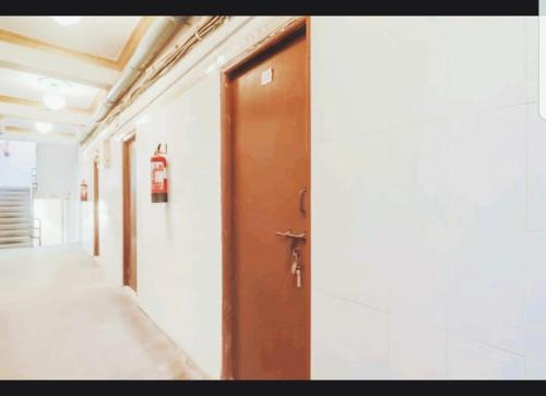 metro lodge charminar