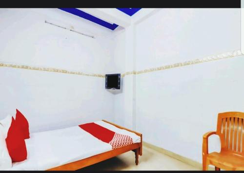 metro lodge charminar