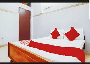 metro lodge charminar