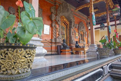 pondok nyoman