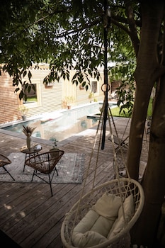 la domitia maison dhotes spa and sauna