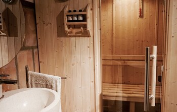 la domitia maison dhotes spa and sauna