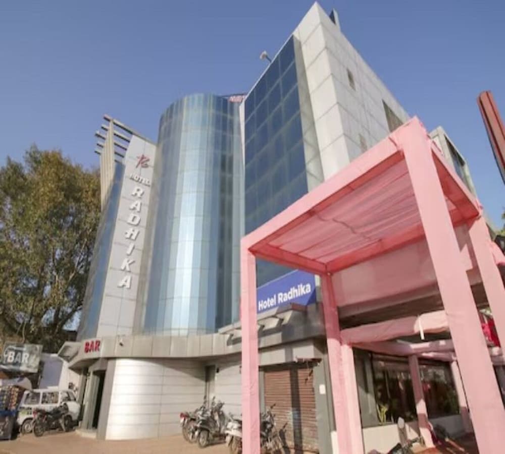 hotel radhika