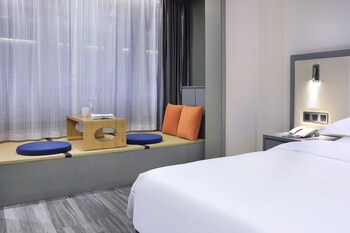 wing hotel guilin central square