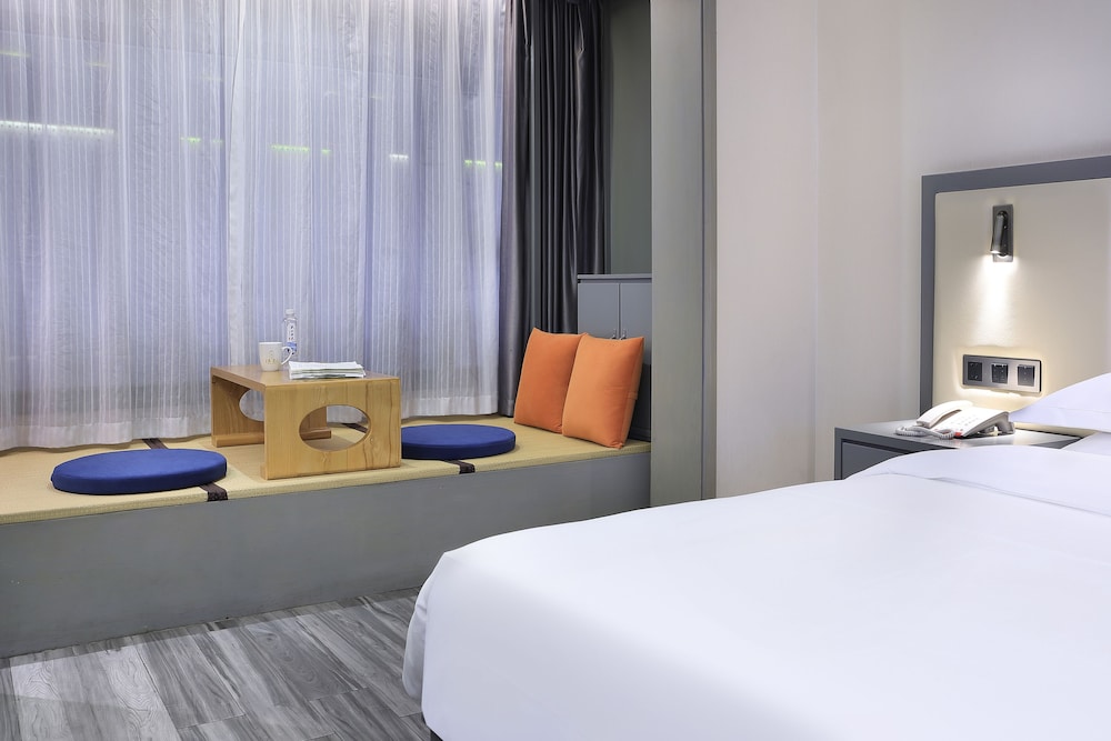 wing hotel guilin central square