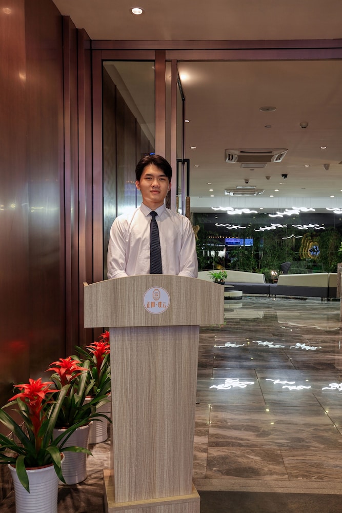 wing hotel guilin central square