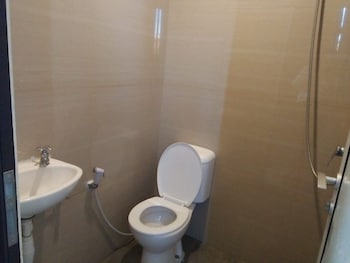 reddoorz raya ngagel 2