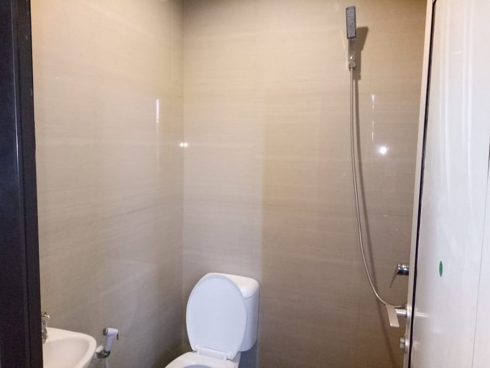 reddoorz raya ngagel 2