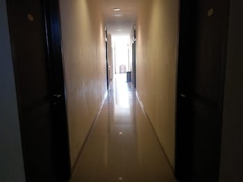 reddoorz raya ngagel 2