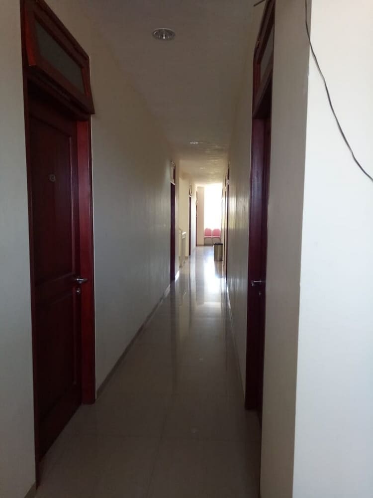 reddoorz raya ngagel 2