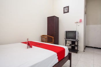 reddoorz raya ngagel 2