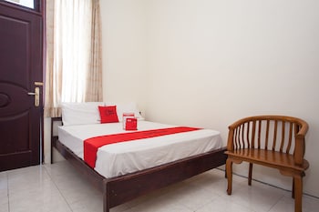 reddoorz raya ngagel 2