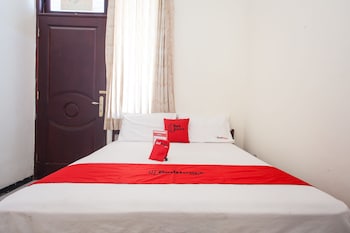 reddoorz raya ngagel 2