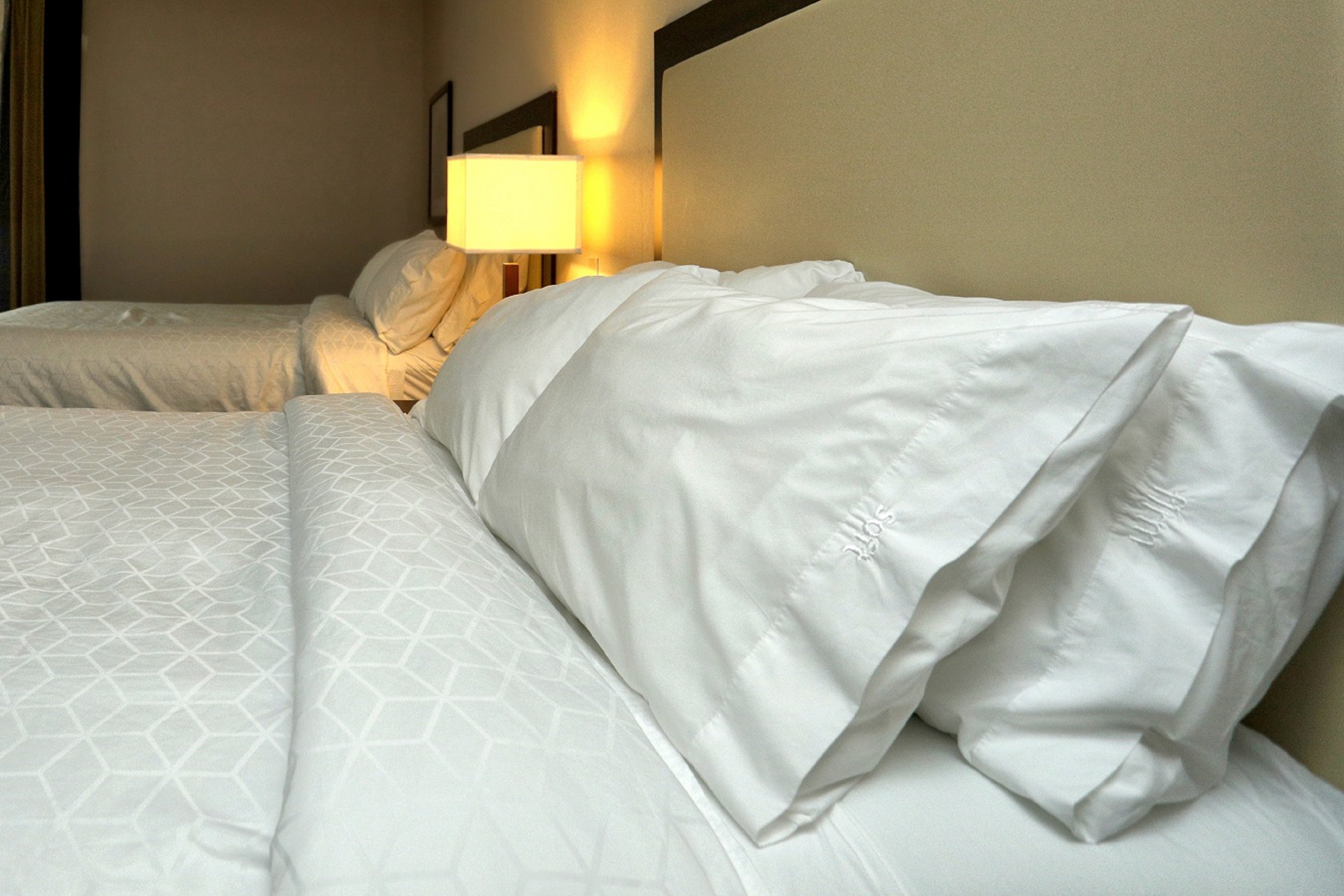 holiday inn express and suites batavia darien lake