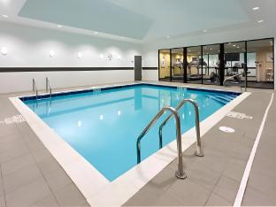 holiday inn express and suites batavia darien lake