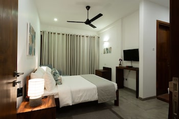 Ceu Ceylon,Hungama>>Hambantota,5 star