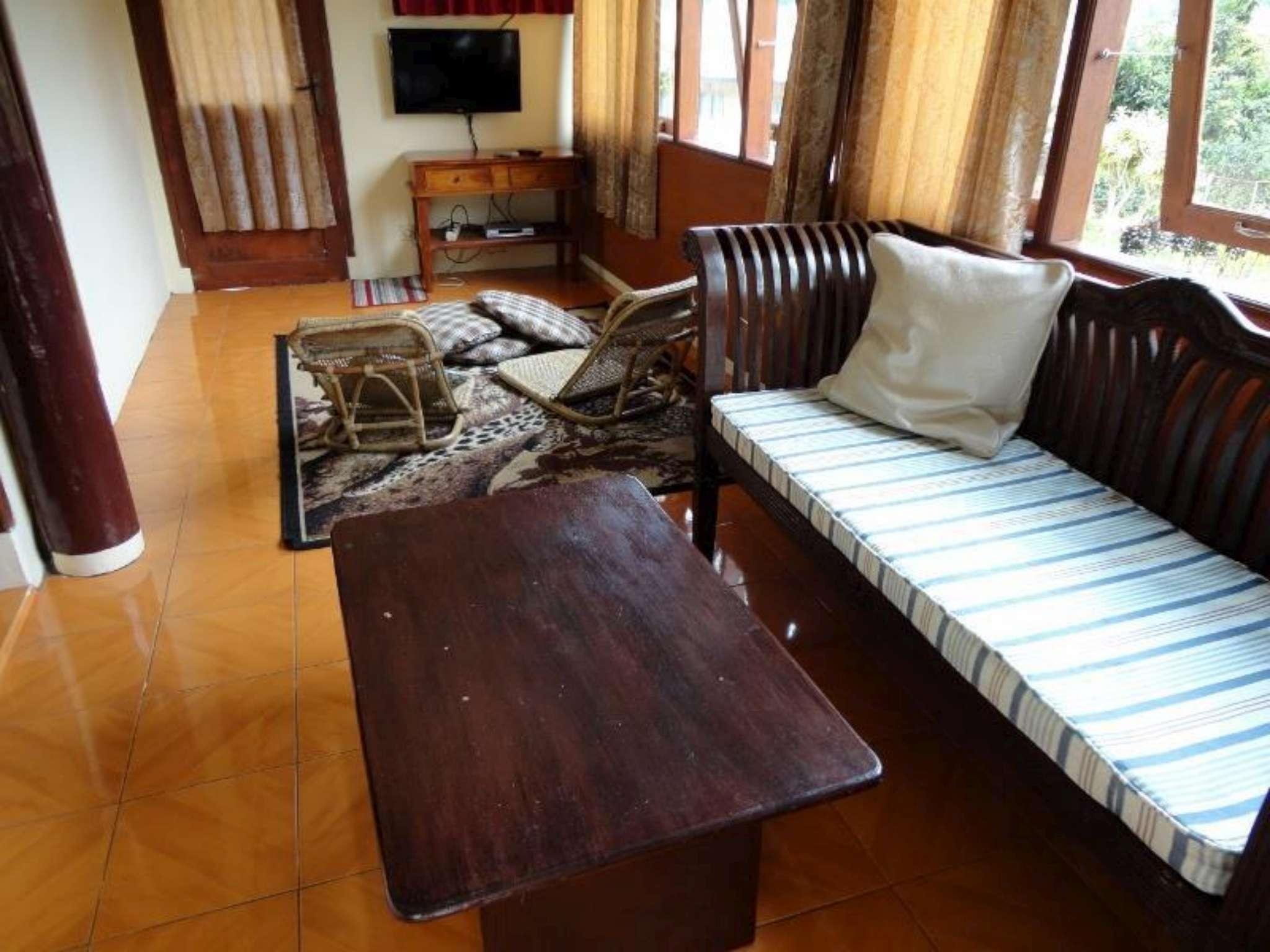 villa tunas alam mutiara