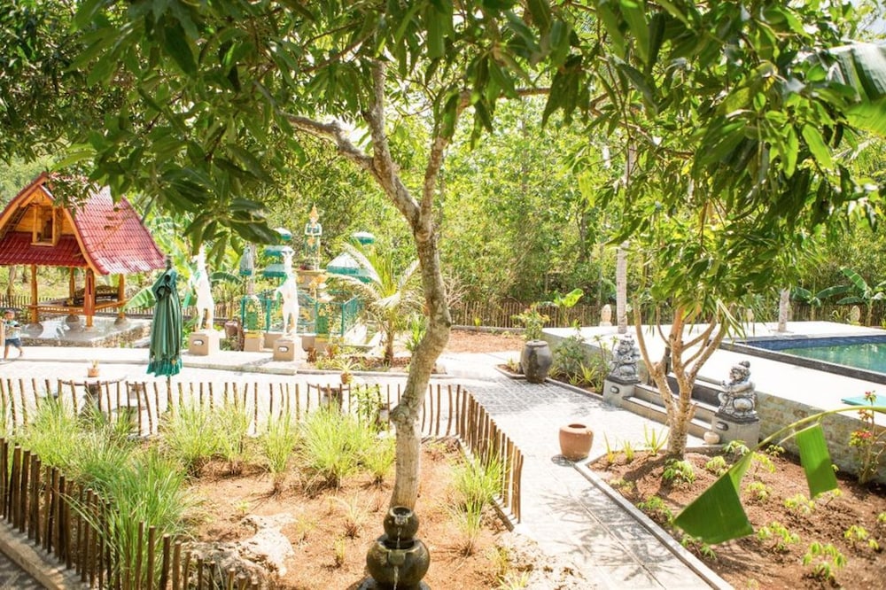 kubu reot taman asri