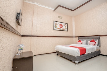 reddoorz plus near museum angkut batu 4