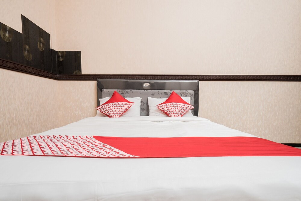 reddoorz plus near museum angkut batu 4