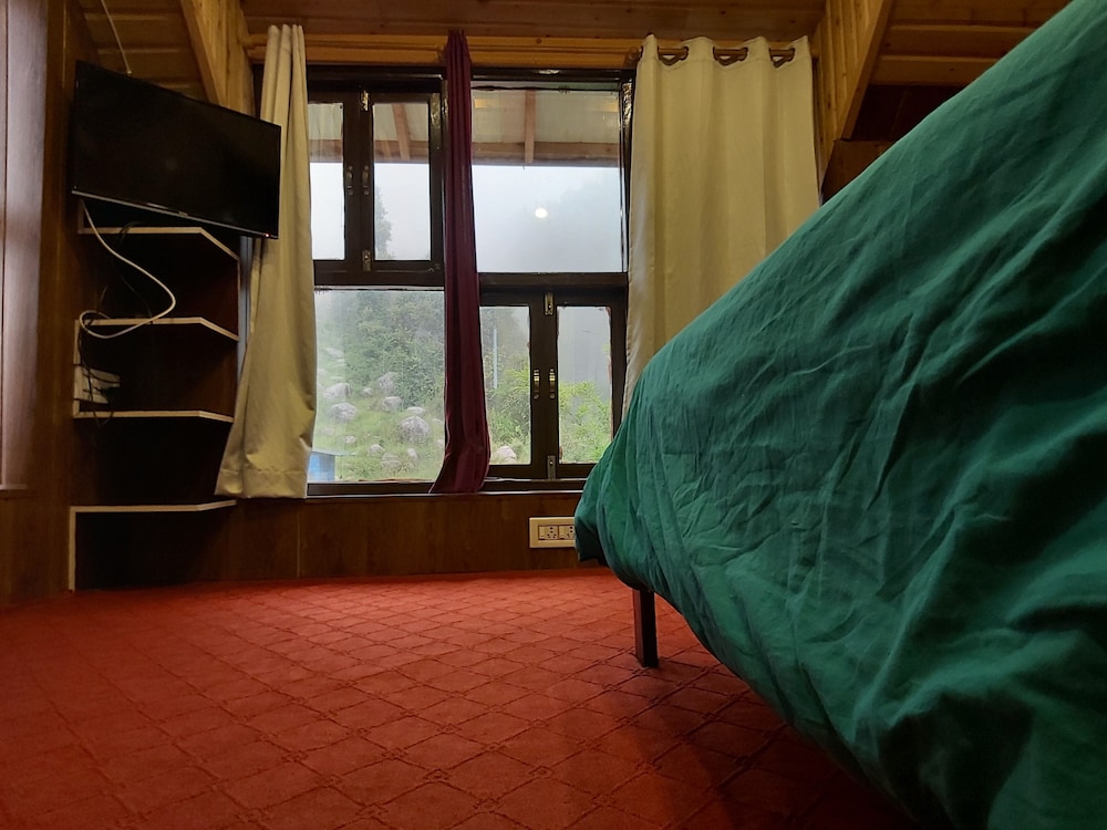 utopia dharamkot mcleodganj