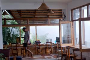 utopia dharamkot mcleodganj