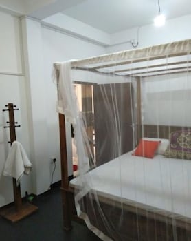 sinhagiri hotel and restaurant