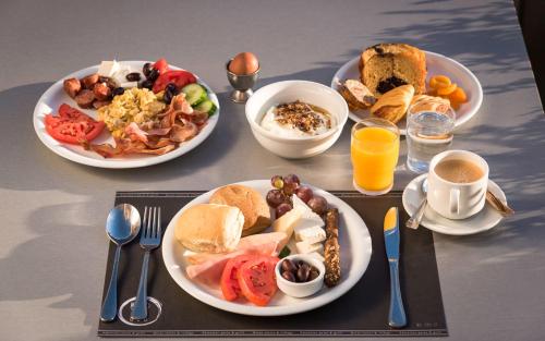 sinhagiri hotel and restaurant