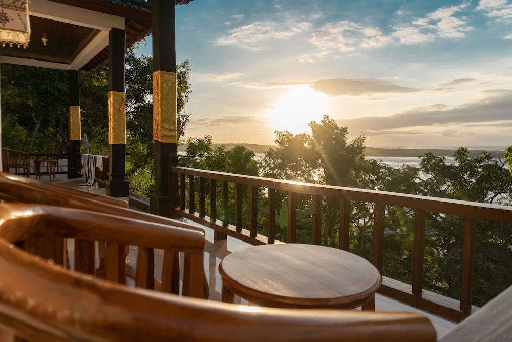 prasi sunset bungalows