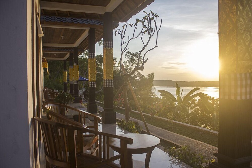 prasi sunset bungalows