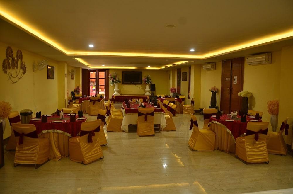 sterling banquet and hotel