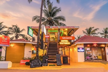 via victoria with pool baga beach