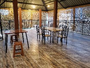 Queen's Hotel,Embulpure>>Kandy,3 star