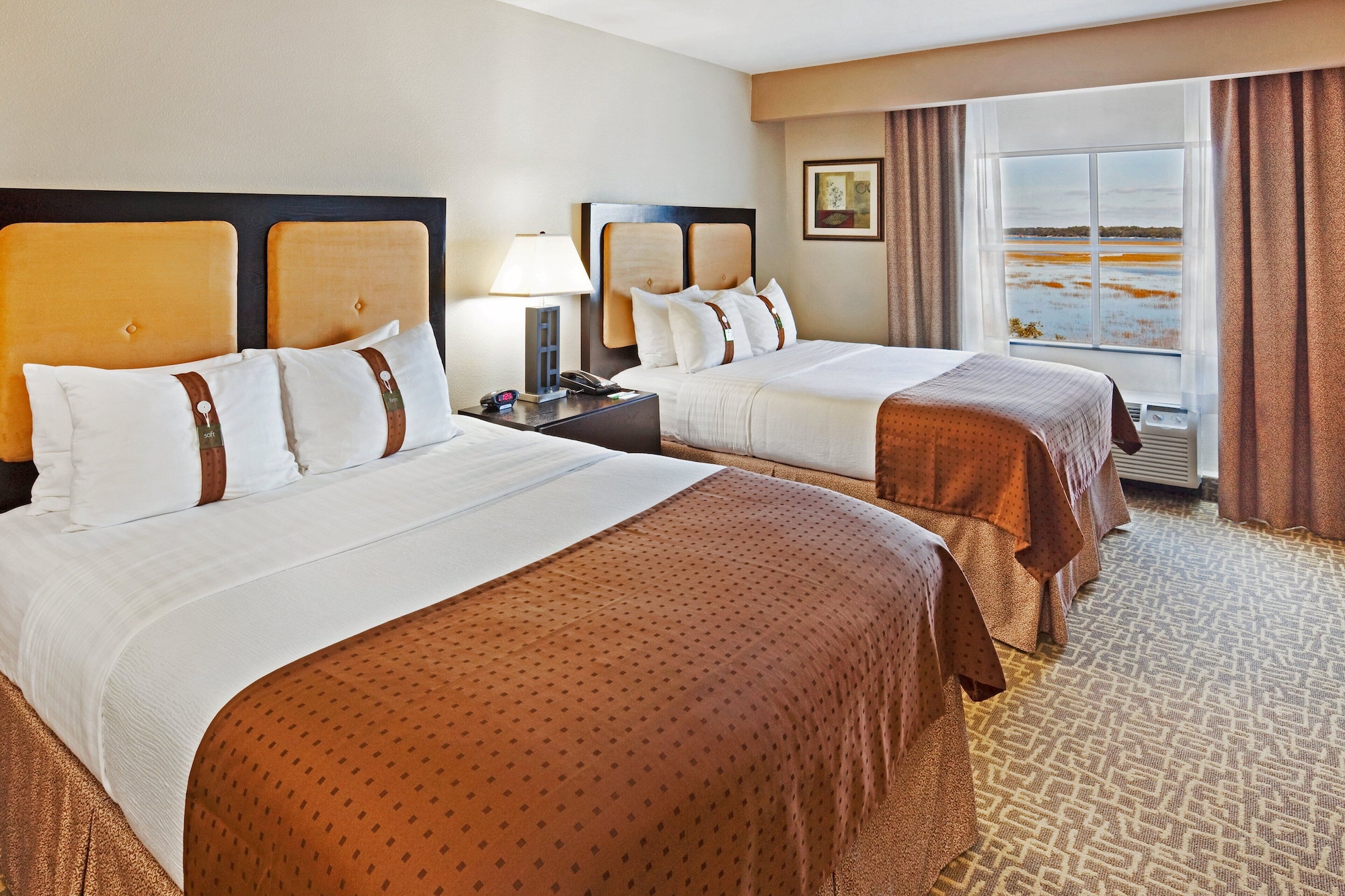 holiday inn and suites beaufort highway 21