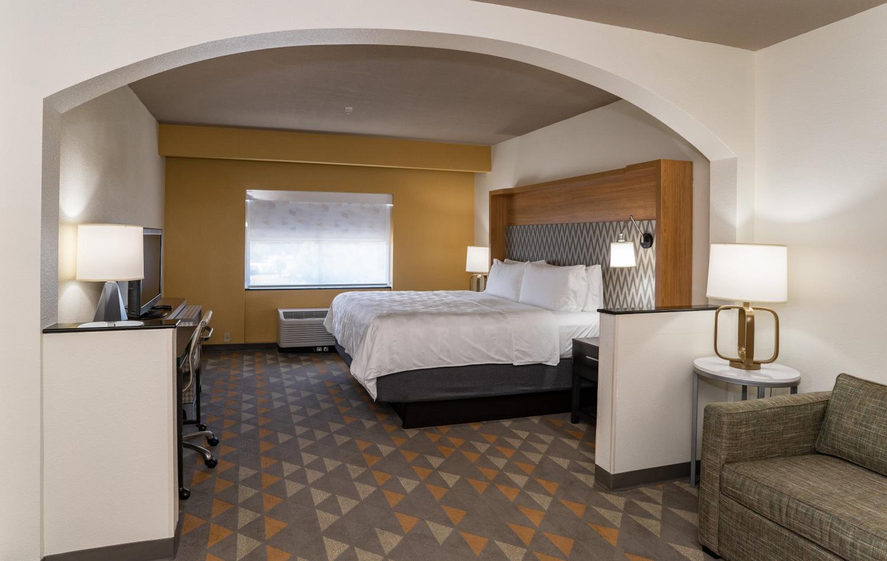holiday inn and suites beaufort highway 21