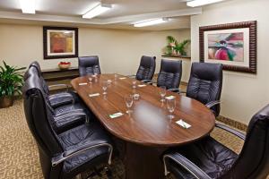 holiday inn and suites beaufort highway 21