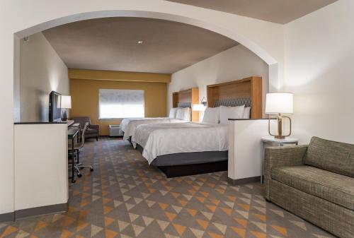 holiday inn and suites beaufort highway 21