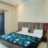 abhiraj guest house