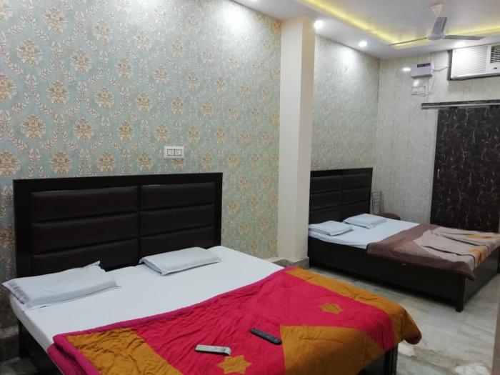 abhiraj guest house