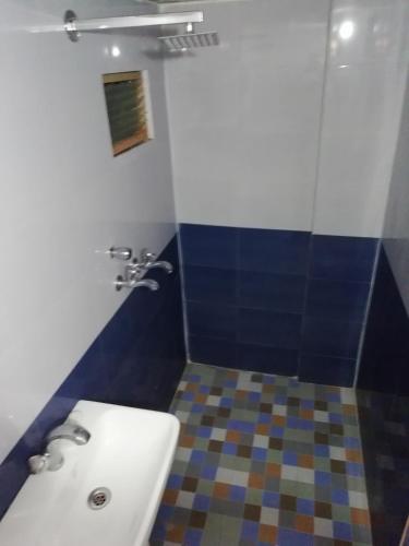 abhiraj guest house