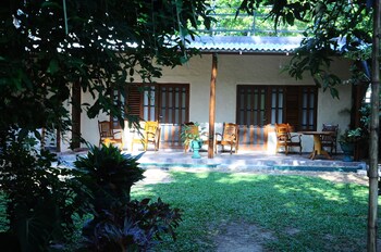 dinstar safari lodge udawalawa