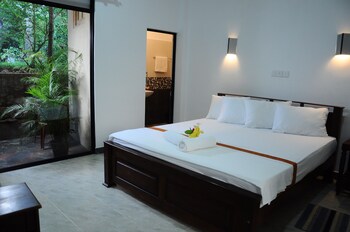 dinstar safari lodge udawalawa