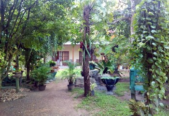 dinstar safari lodge udawalawa