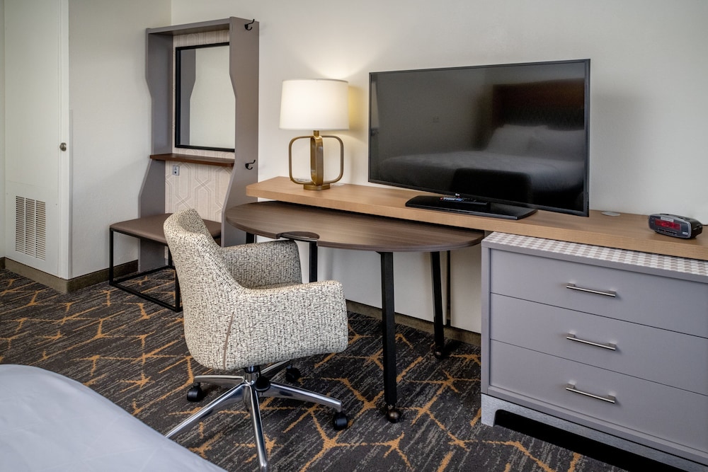holiday inn hotel and suites beckley by ihg