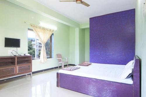 Nisarg Guest House,,2 star