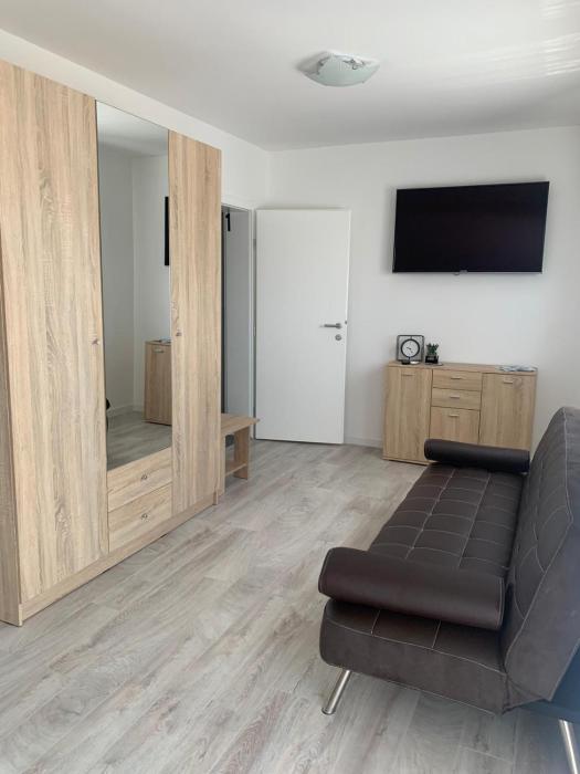 filipovic rent a car and apartments